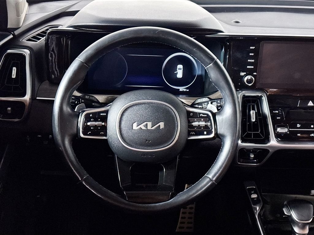 Used 2022 Grey Kia X-Line SX Prestige image 13