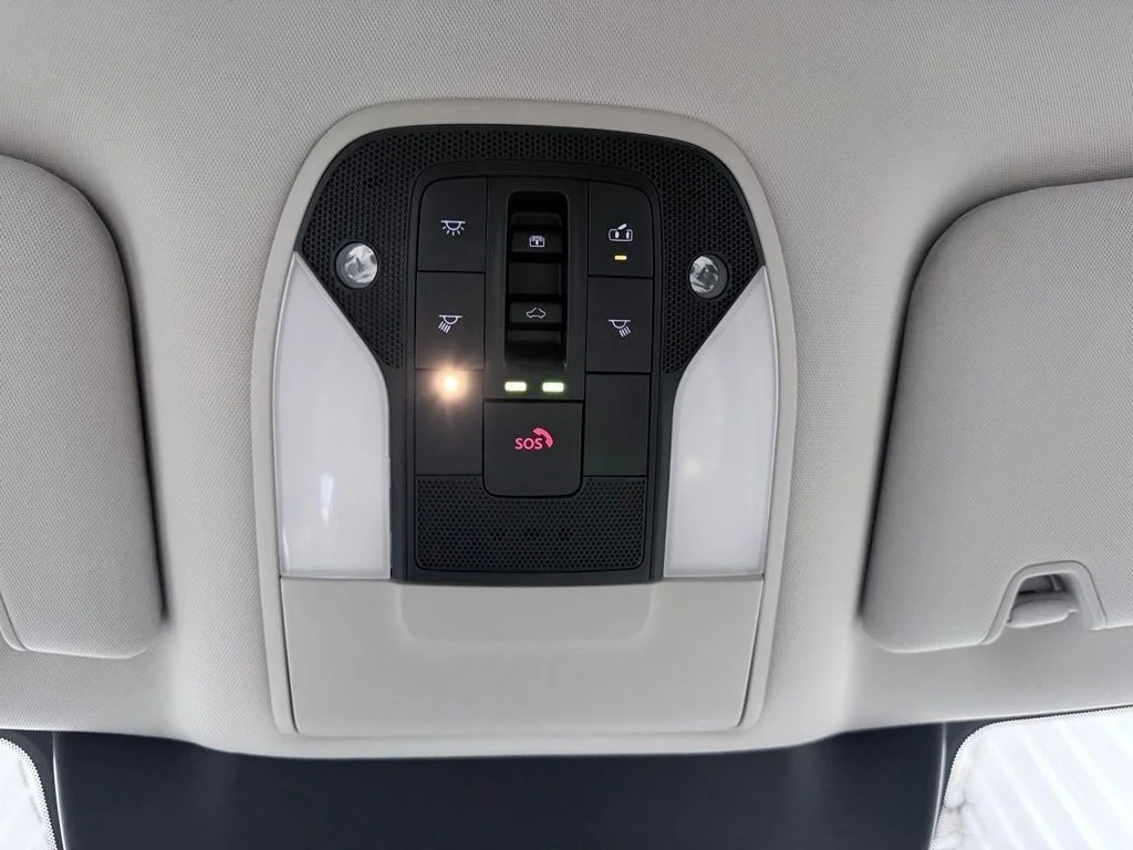 New 2027 RADIANT WHITE INFINITI Luxe FWD image 31