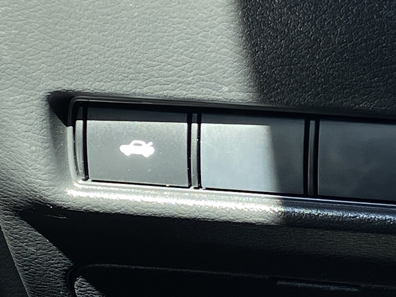 Used 2026 Fresh Powder Nissan SV image 29