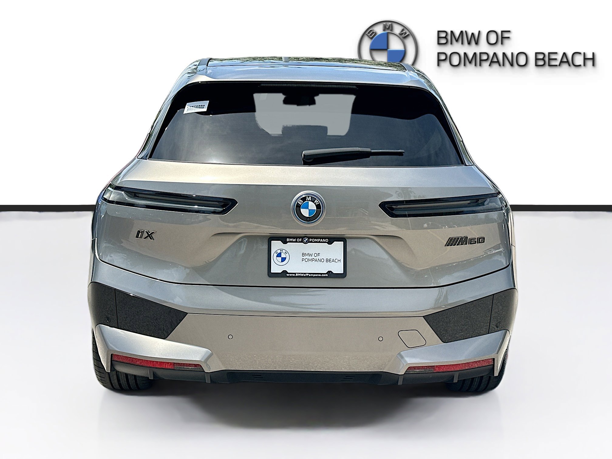 Certified Used 2025 Oxide Grey Metallic BMW M60 image 6
