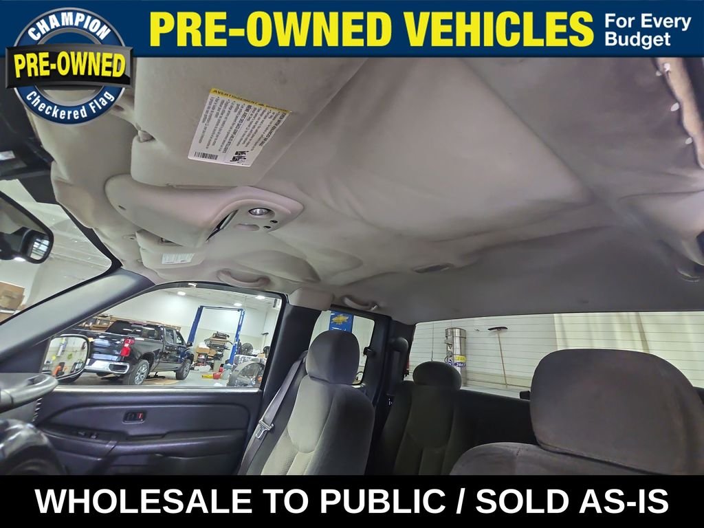 Used 2004 Summit White Chevrolet LS image 19