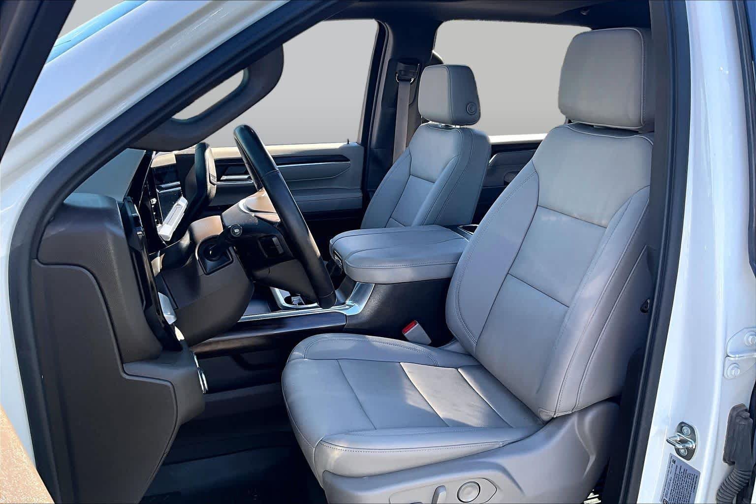 Used 2024 Summit White GMC SLT image 9