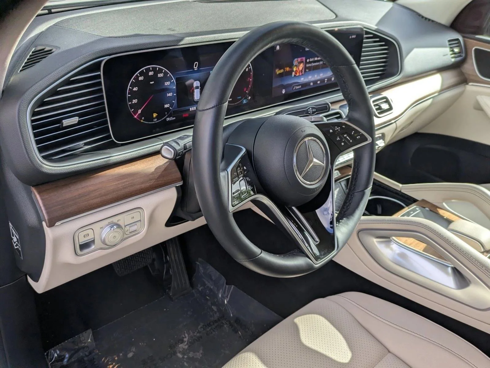 Used 2025 Polar White Mercedes-Benz GLE 350 image 9