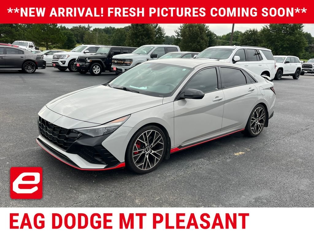 Used 2022 Gray Hyundai Base image 2
