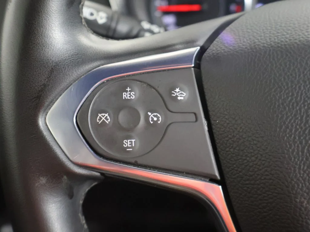 Used 2023 Gray Chevrolet LT image 40