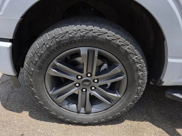 Used 2021 White Metallic Ford XLT image 4
