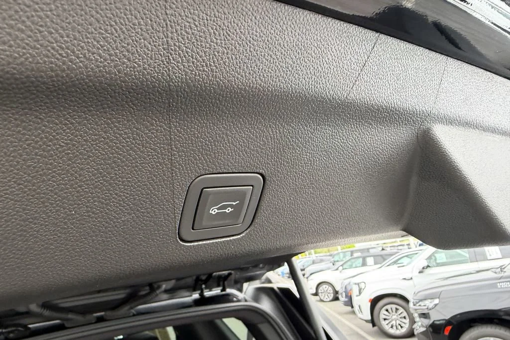 Used 2025 Black Chevrolet LT image 26