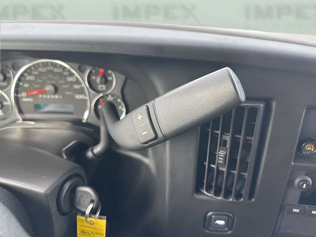 Used 2023 White GMC Work Van image 14