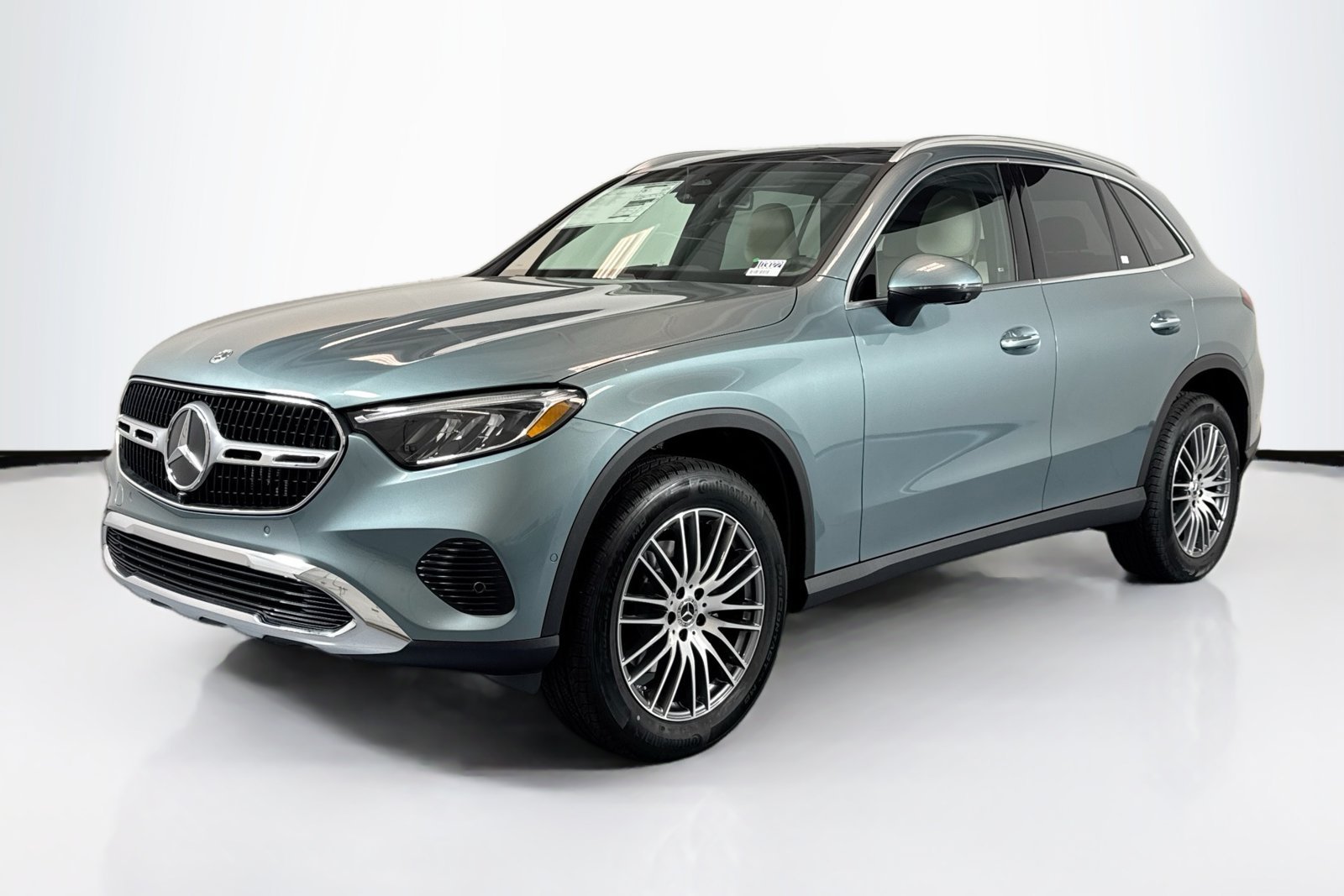 New 2026 Verde Silver Metallic Mercedes-Benz GLC 300 image 1