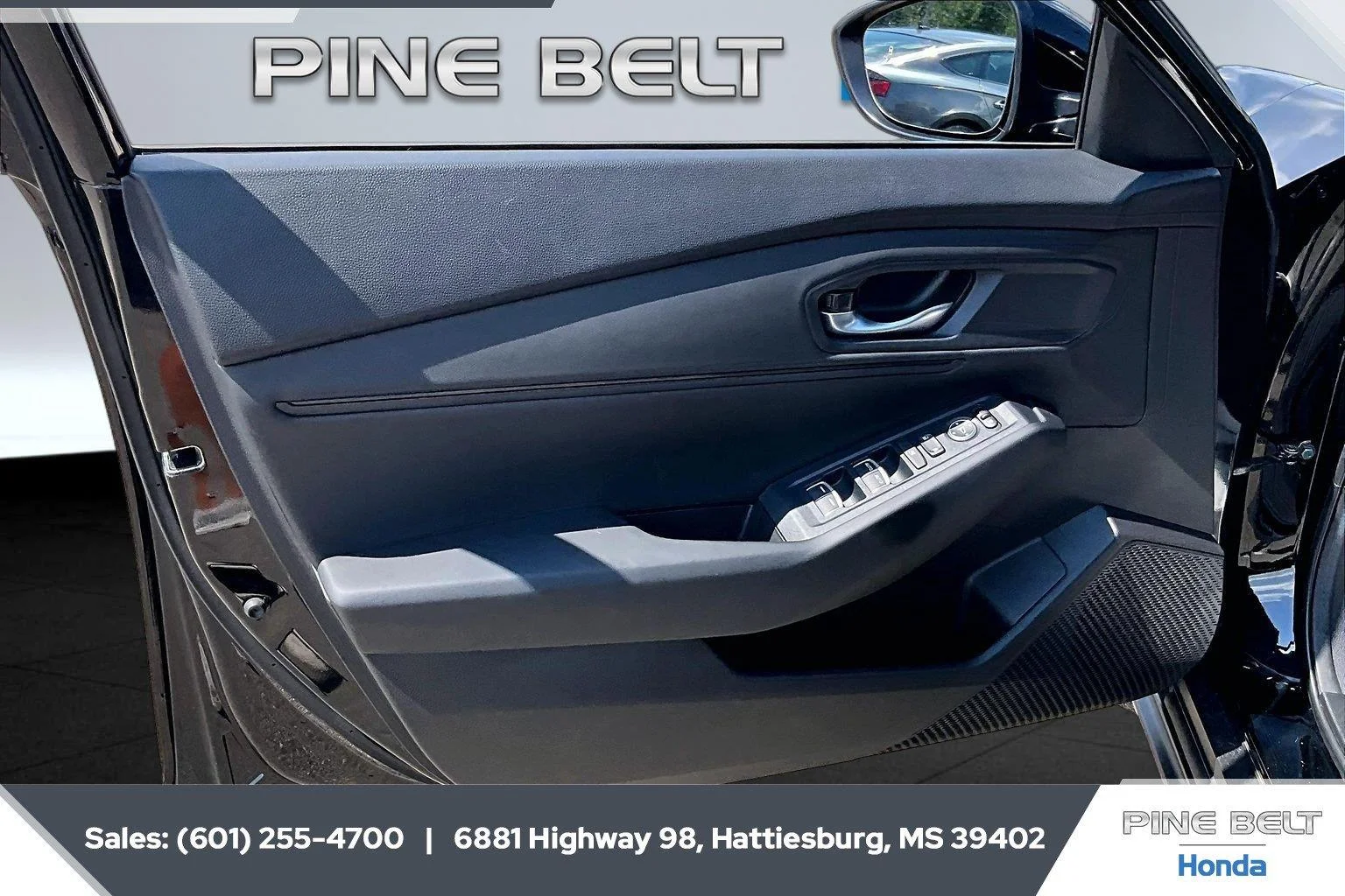Used 2025 Crystal Black Pearl honda SE CVT image 17