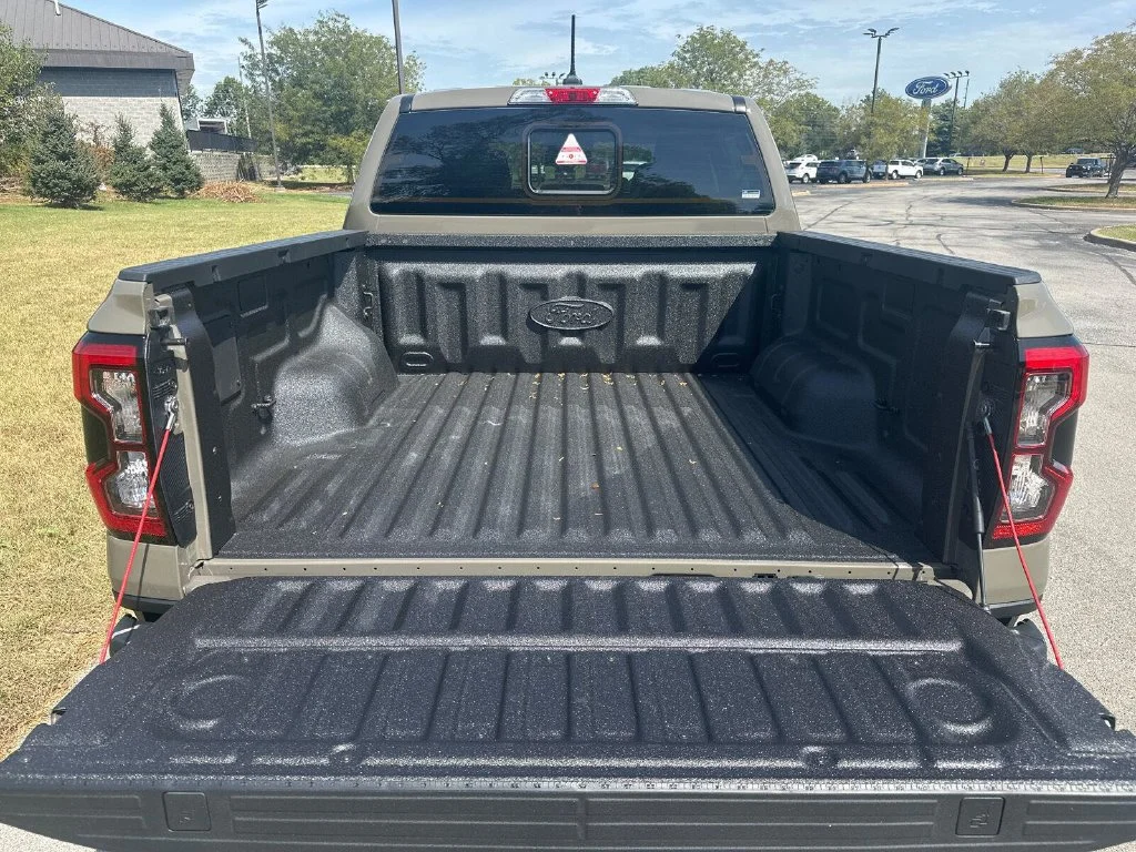 New 2026 Marsh Gray Ford XLT image 8
