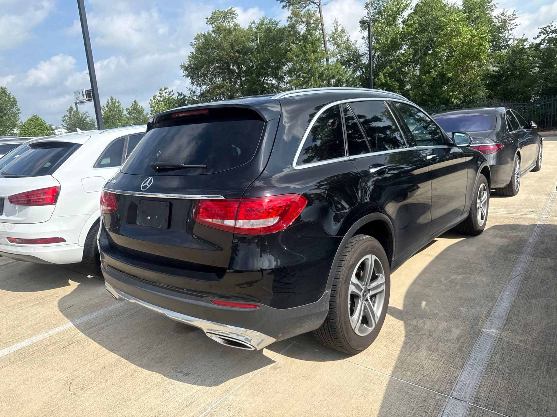 Used 2019 Black Mercedes-Benz GLC 300 image 4