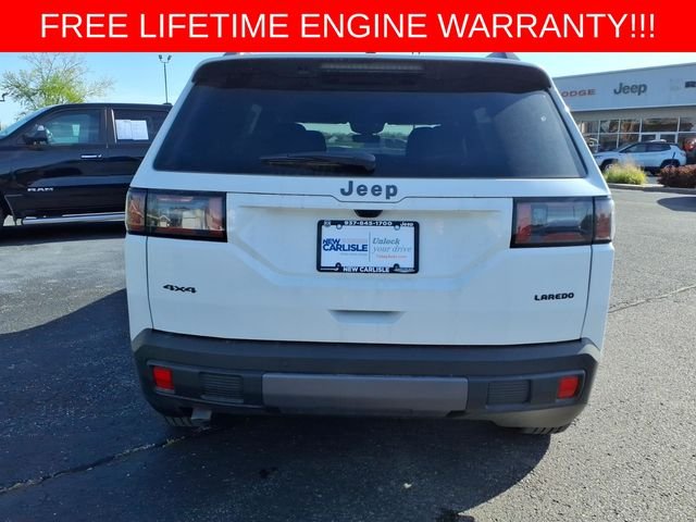New 2026 Bright White Clear-Coat Exterior Paint Jeep Laredo image 6