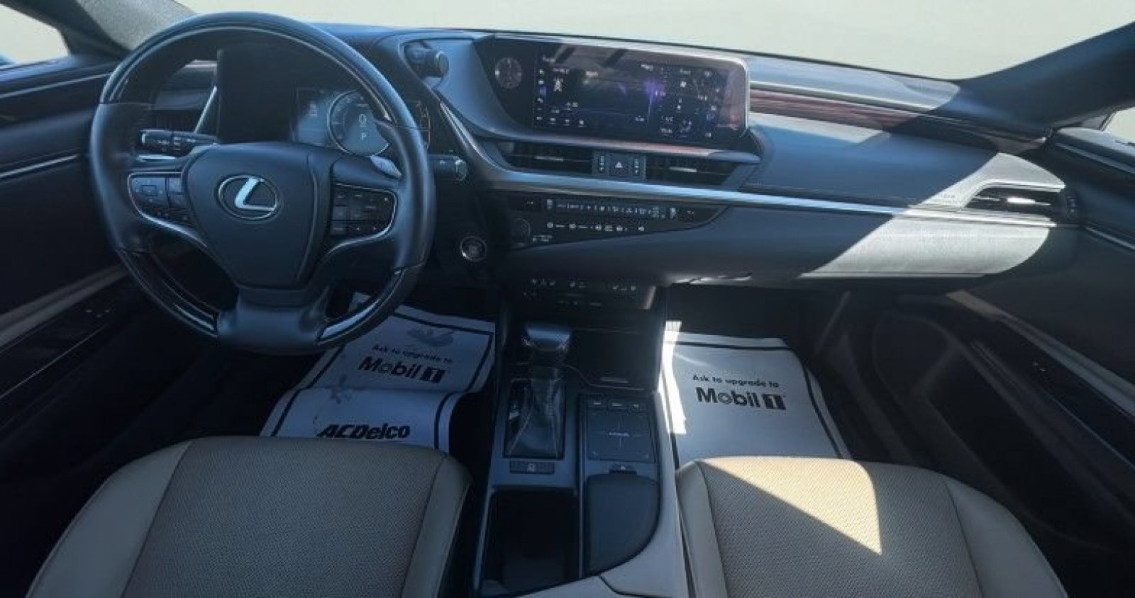 Used 2020 Sunlit Green Lexus ES 350 image 13