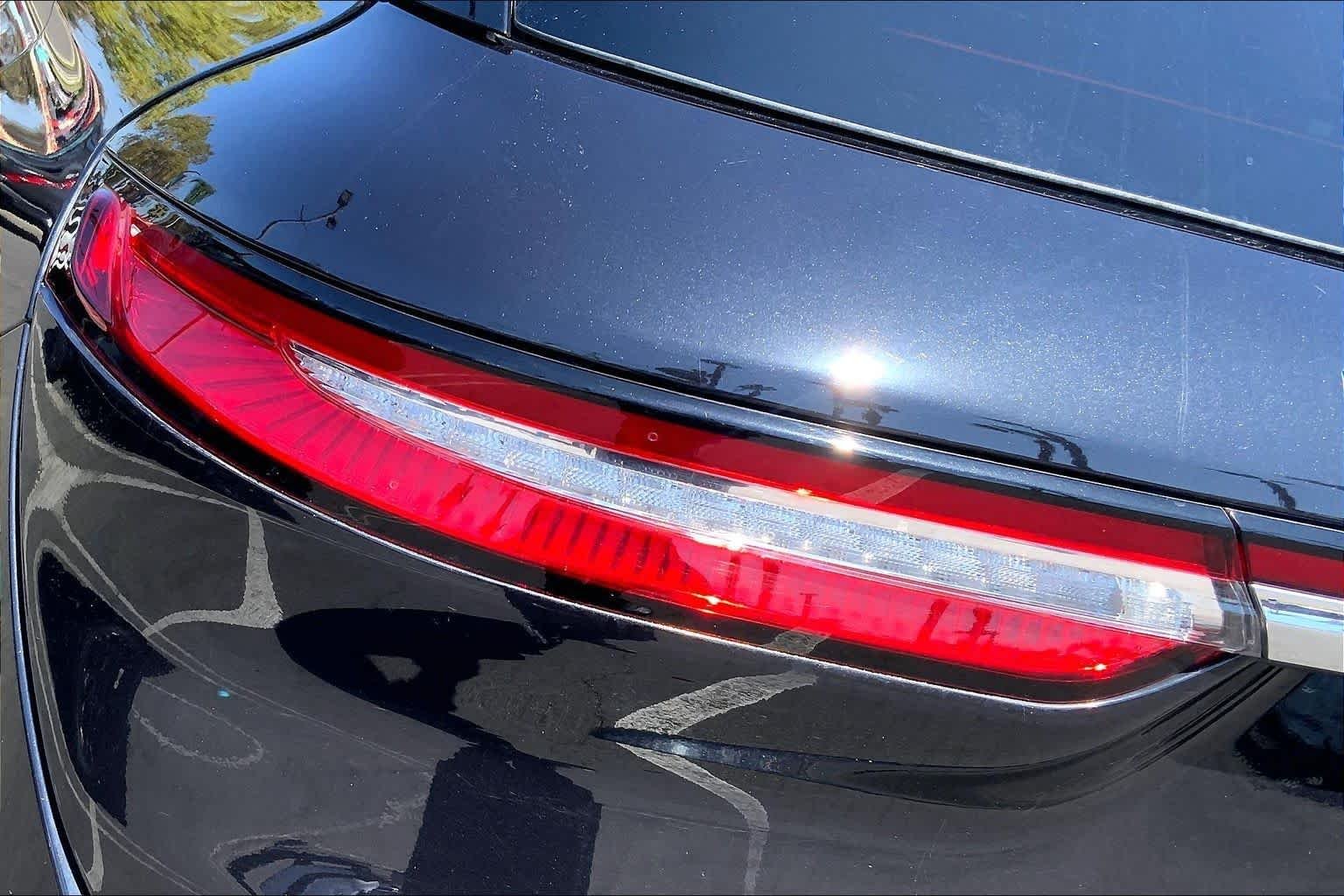 Used 2024 Infinite Black Metallic Clearcoat Lincoln Reserve image 27