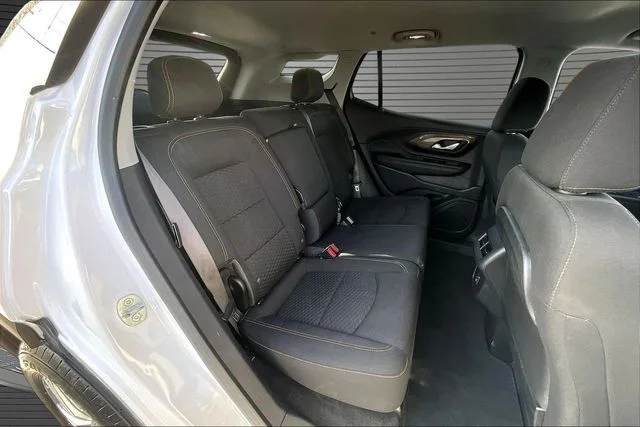 Used 2021 White GMC SLE image 24