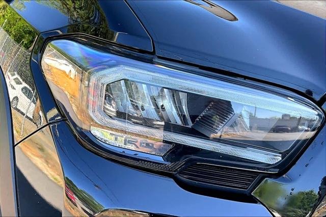 Certified Used 2020 MIDNIGHT BLACK METALLIC Toyota  image 28