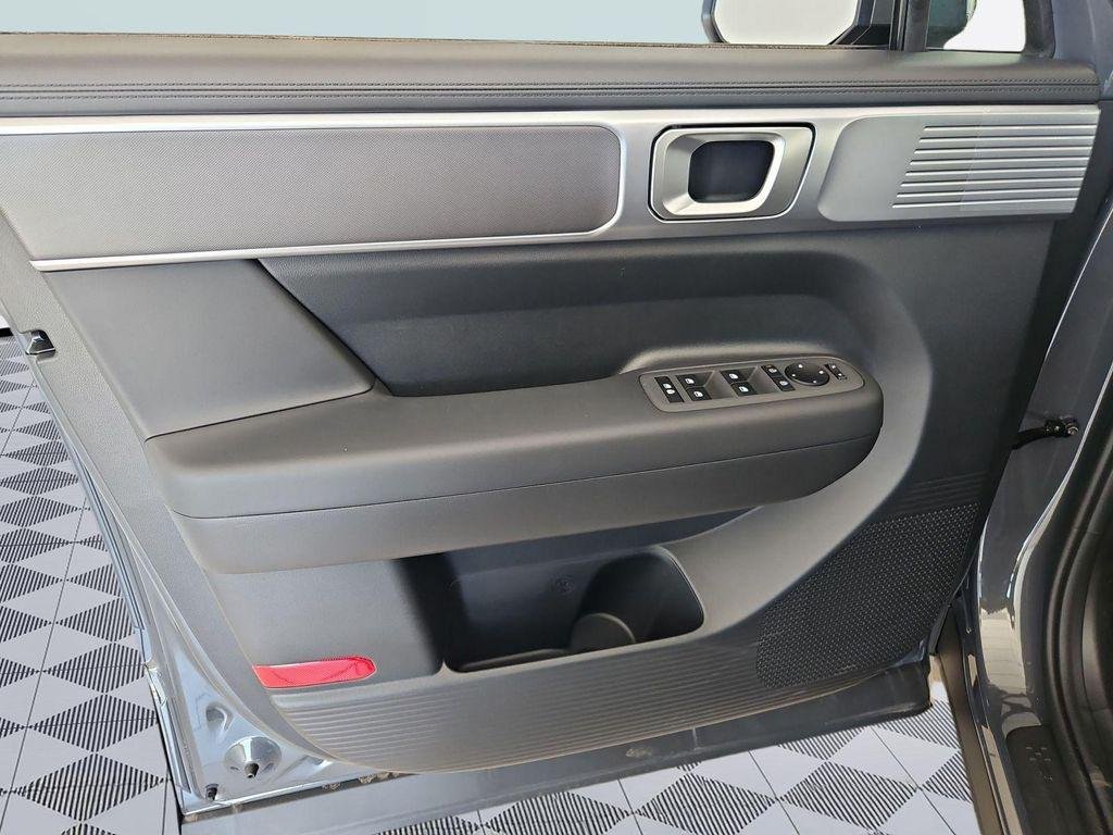 New 2026 Gray Hyundai SE image 10