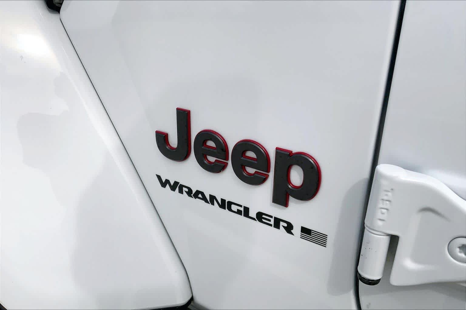 Used 2024 Bright White Clearcoat Jeep Rubicon X image 9