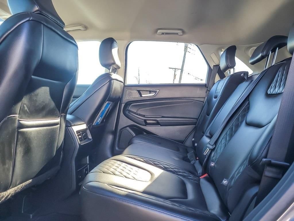 2023 Ford Edge Titanium - Photo 10