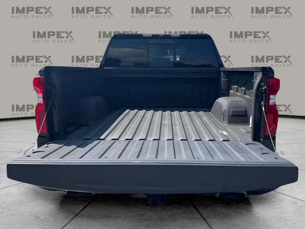 Used 2023 Black Chevrolet High Country image 19