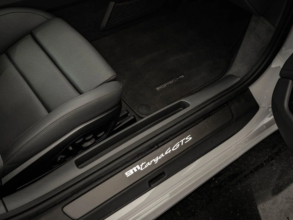 Used 2022 Chalk Porsche Targa 4 GTS image 39