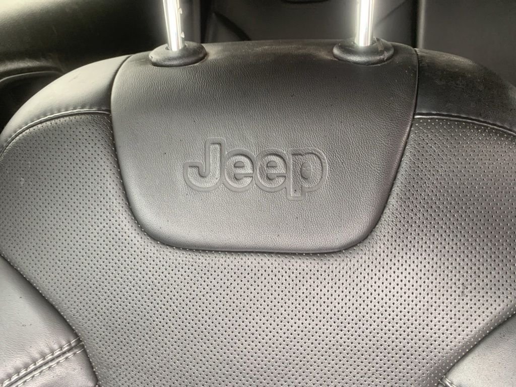Used 2020 Light Brownstone Pearlcoat Jeep Latitude Plus image 24