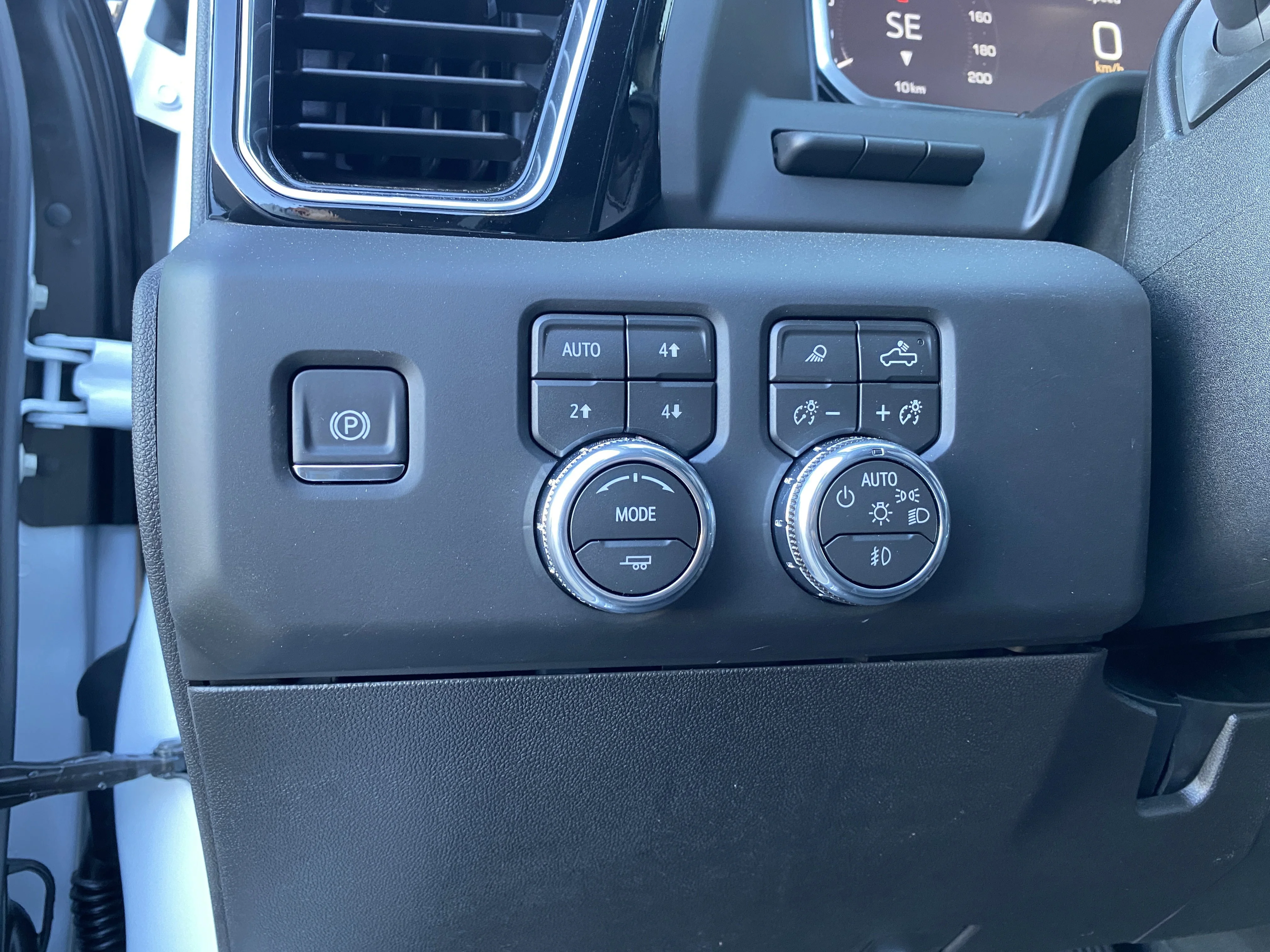 New 2026 GLACIER WHITE TRICOAT GMC Denali image 27