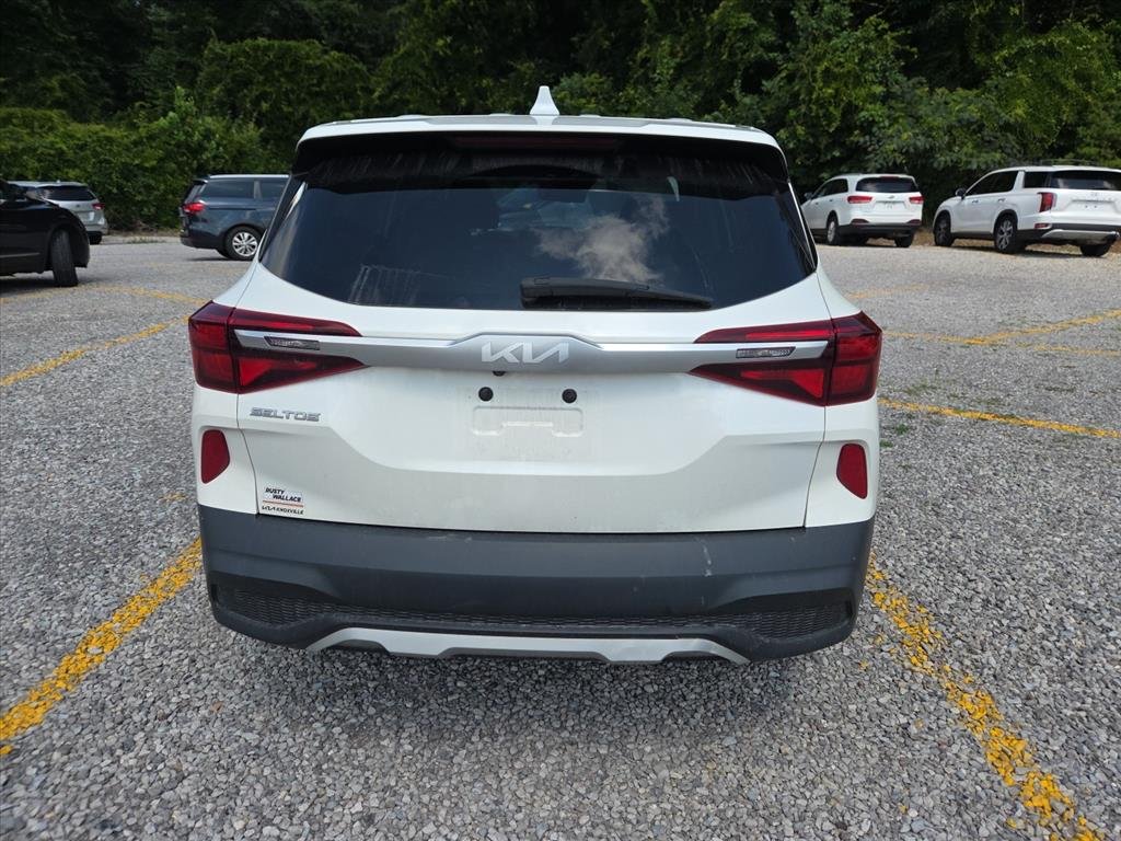 Used 2023 White Kia LX image 5
