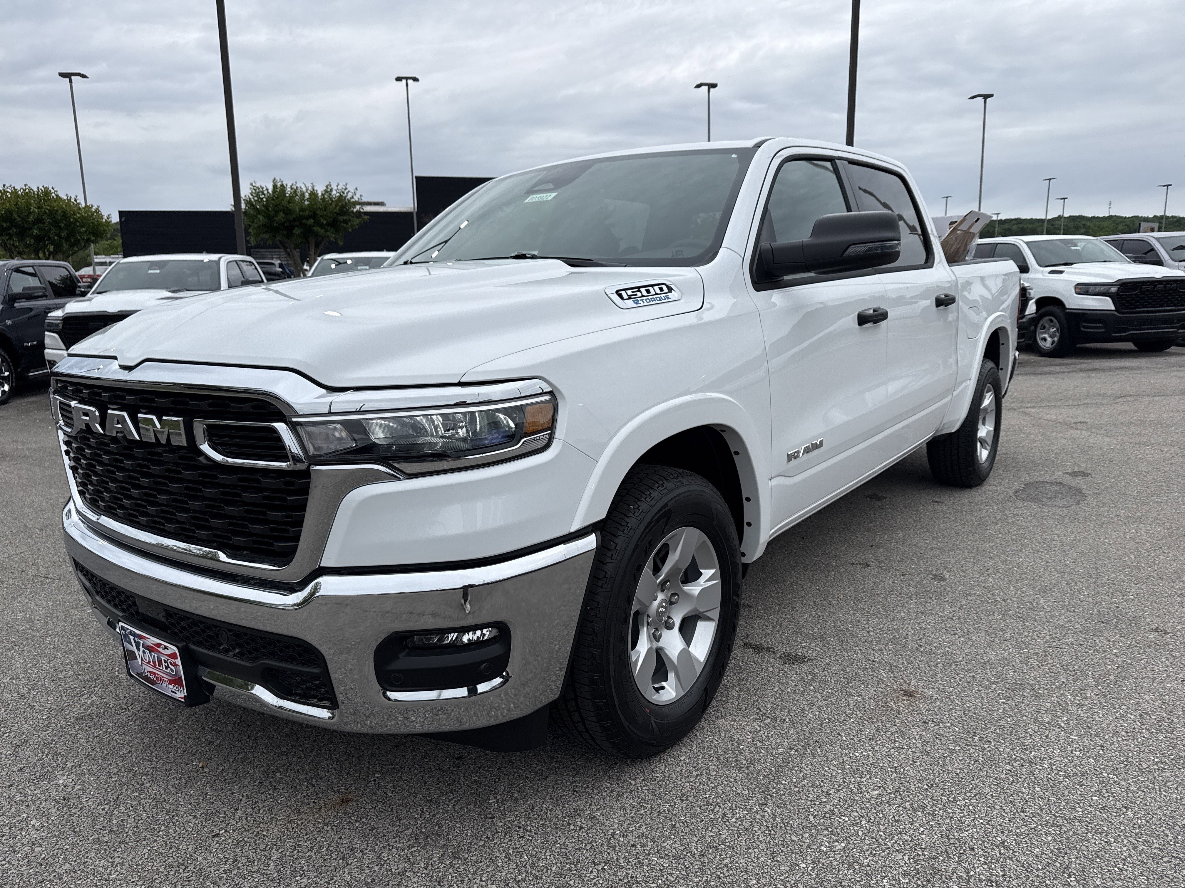 New 2026 Bright White Clearcoat RAM Big Horn/Lone Star image 3