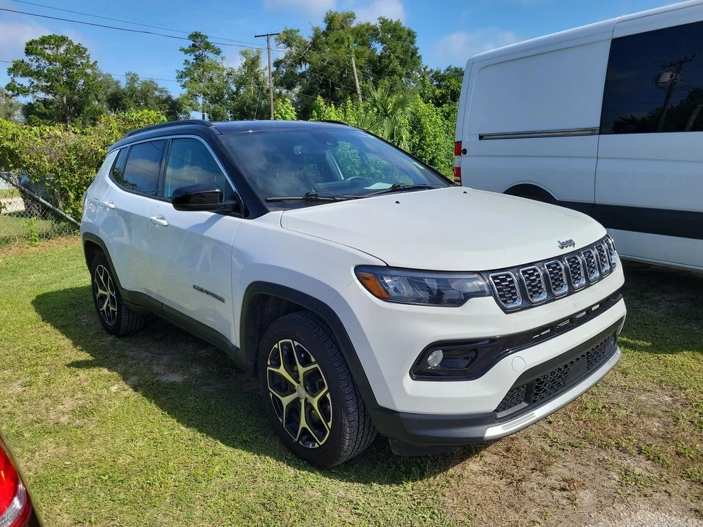Used 2024 White Jeep Limited image 1