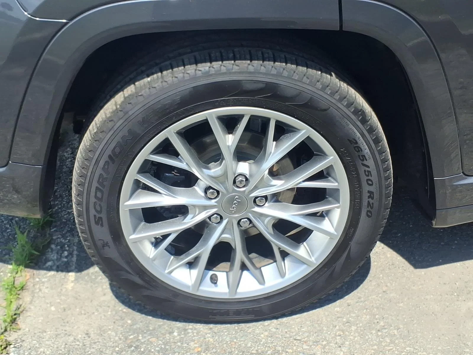 Used 2022 Gray Metallic Jeep Summit image 12