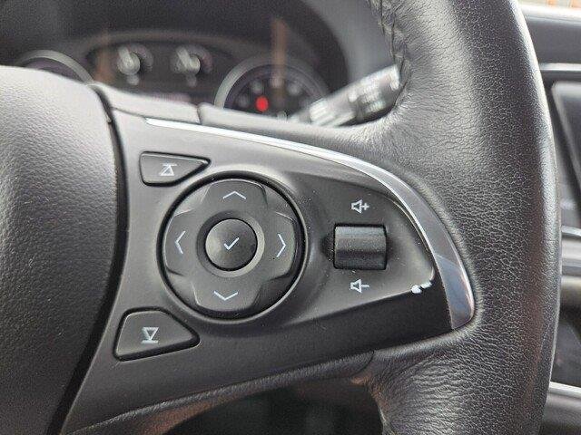 Used 2020 Summit White Buick Essence image 14