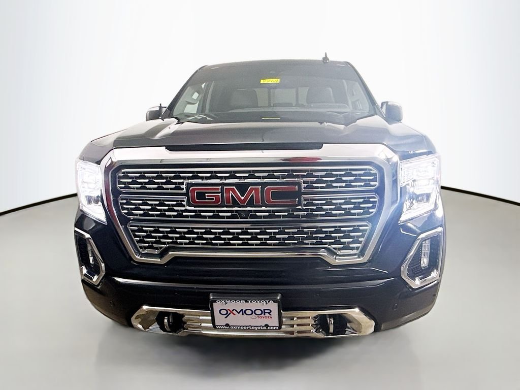 Used 2019 Onyx Black GMC Denali image 2