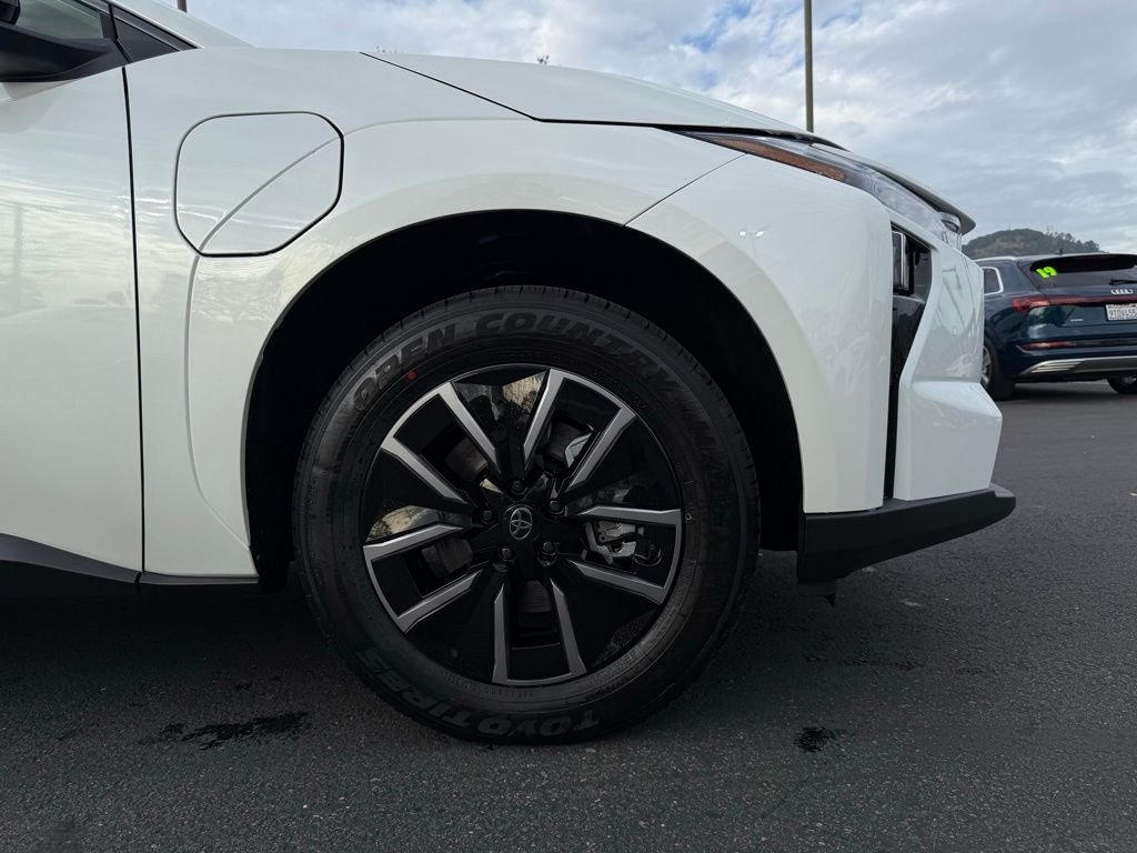 2026 Toyota bZ XLE - Photo 10
