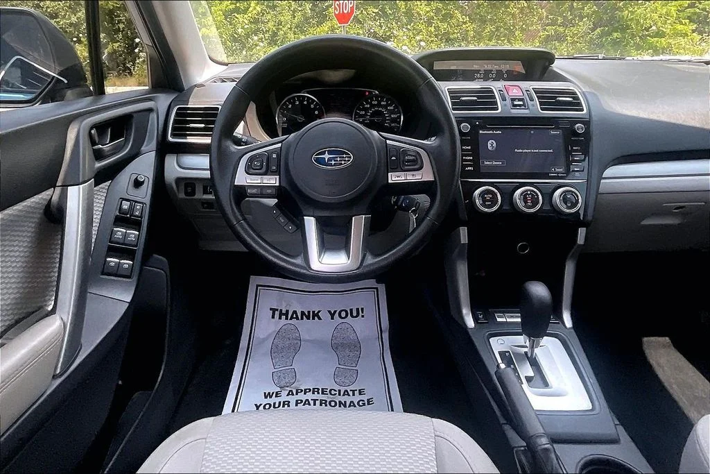 Used 2018 Blue Subaru 2.5i Premium image 4