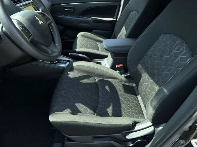 Used 2025 Black Mitsubishi  image 19