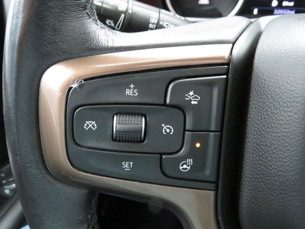 Used 2021 Black Chevrolet High Country image 33