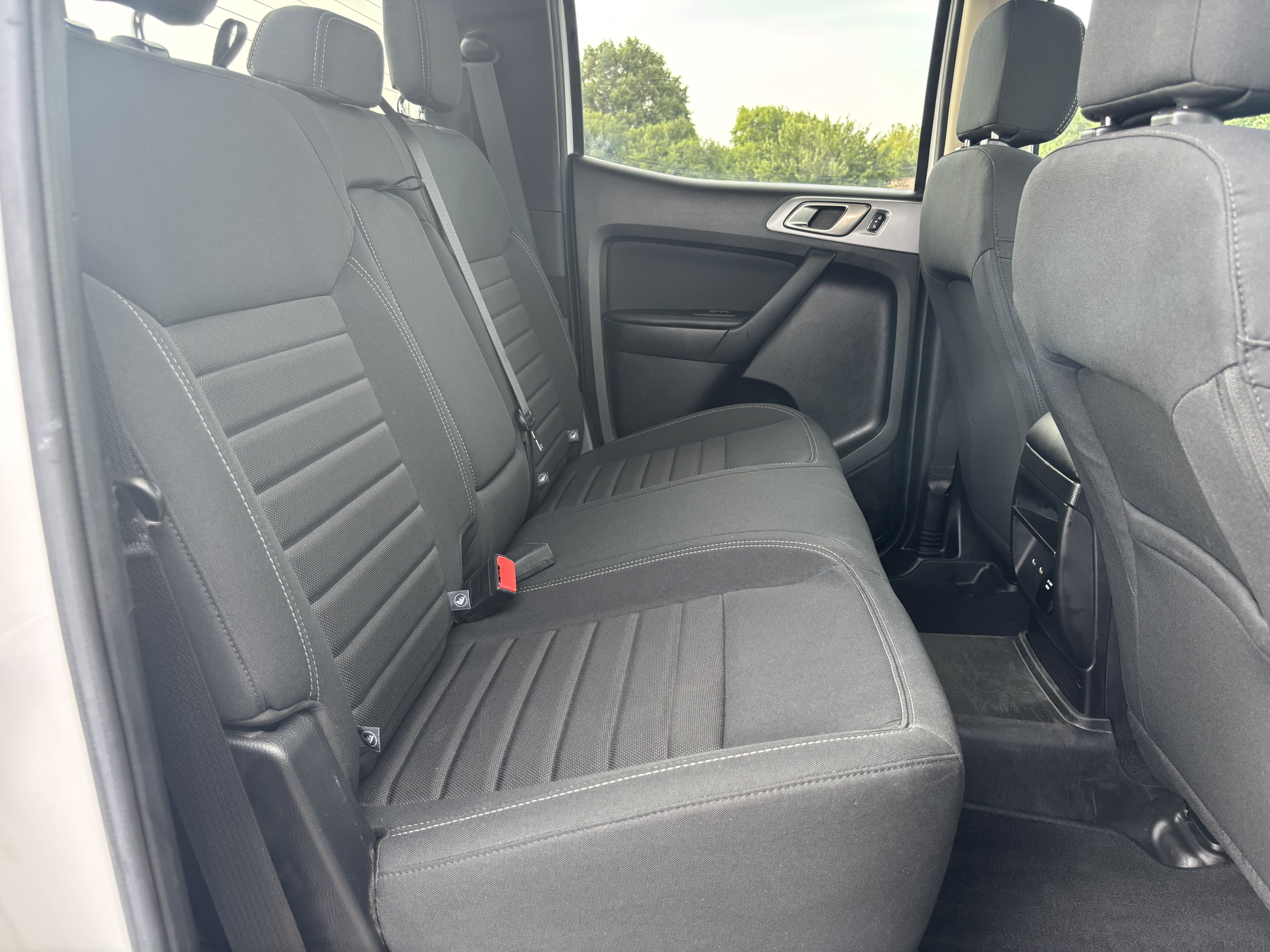 Used 2021 Oxford White Ford XLT image 24