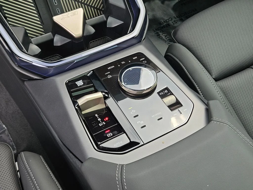 Used 2025 Black Sapphire Metallic BMW 30 xDrive image 27