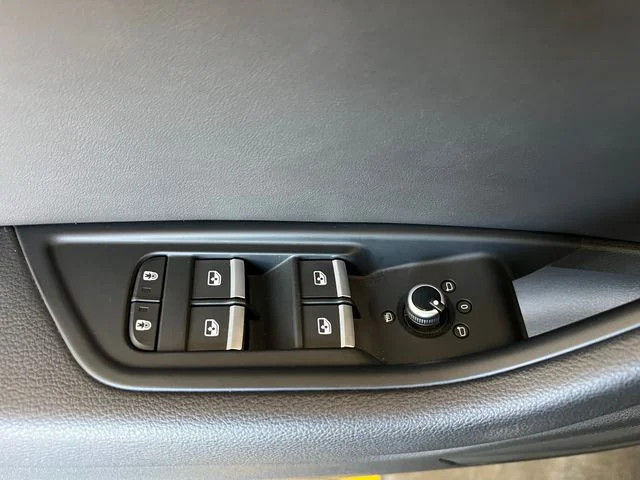 Used 2022 Brilliant Black Audi Premium image 36