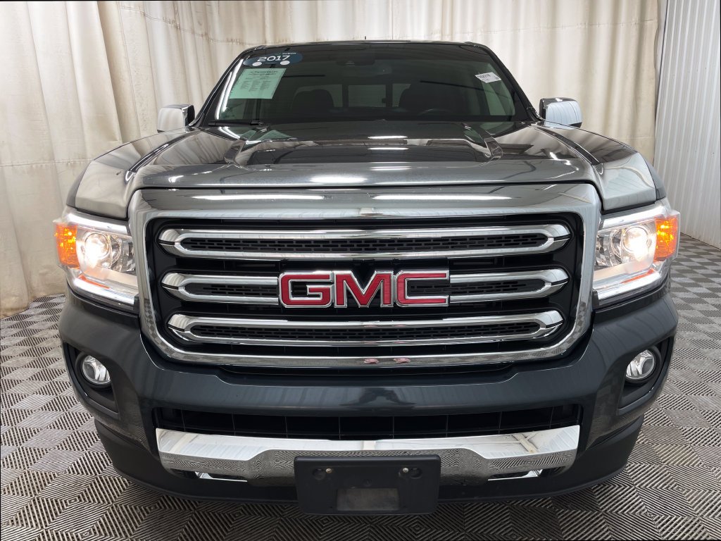 Used 2017 DARK SLATE METALLIC GMC 4WD SLT image 21