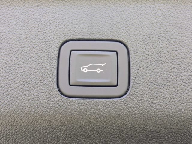 New 2026 Summit White Chevrolet LT image 13
