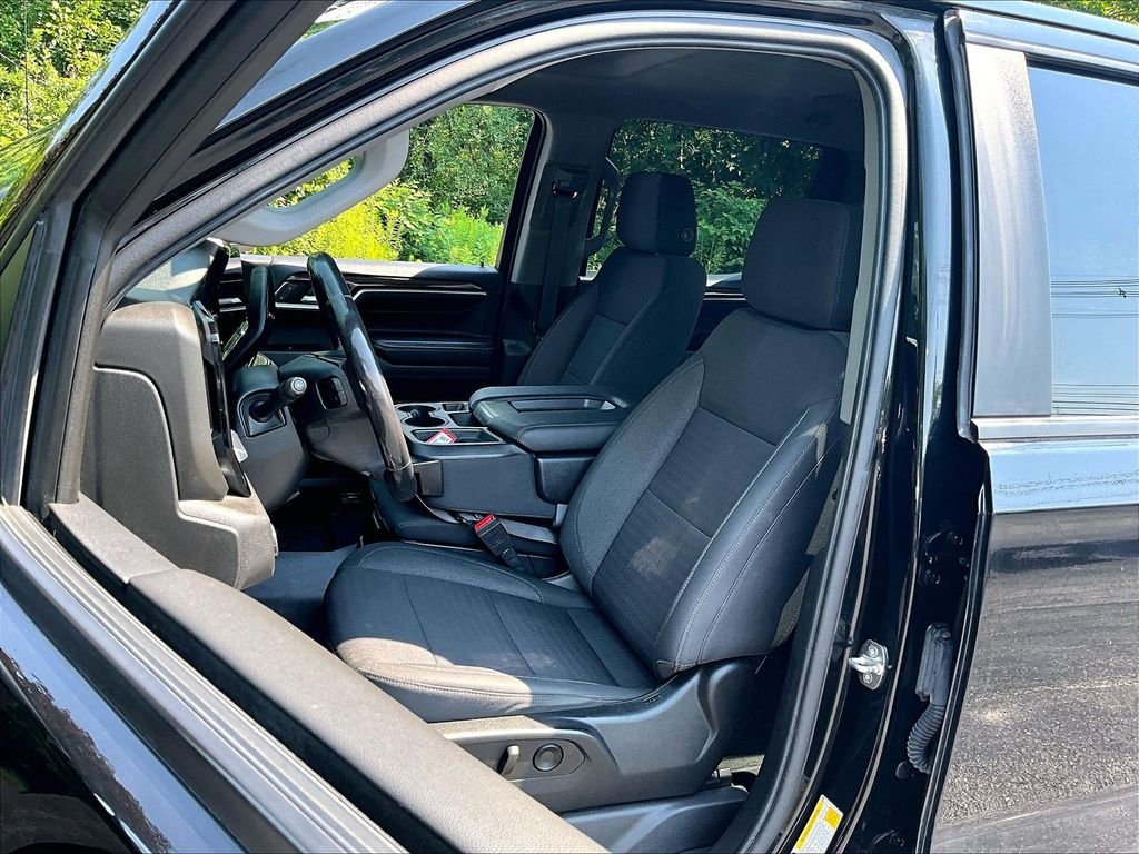Used 2022 Black Chevrolet LT image 10