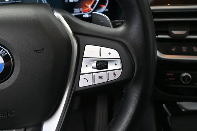 Used 2023 Black BMW xDrive30i image 30