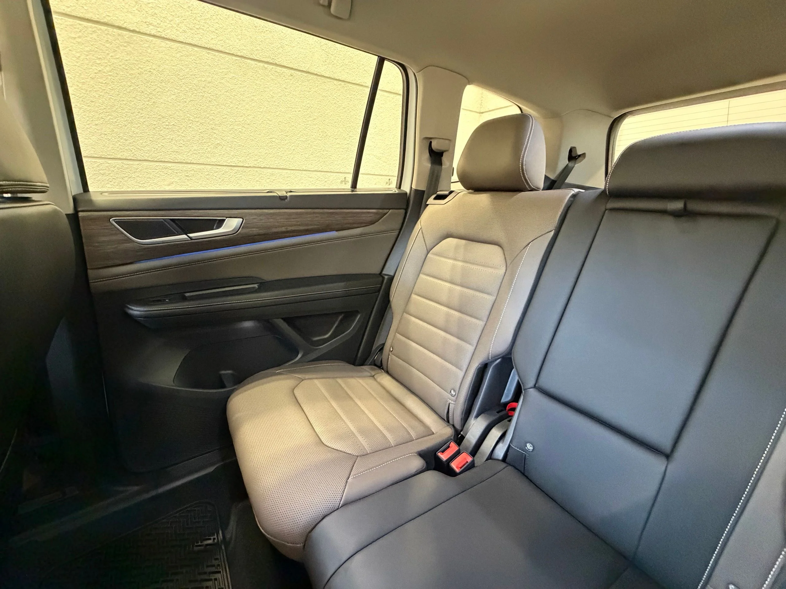 New 2026 White Volkswagen 2.0T SEL image 37