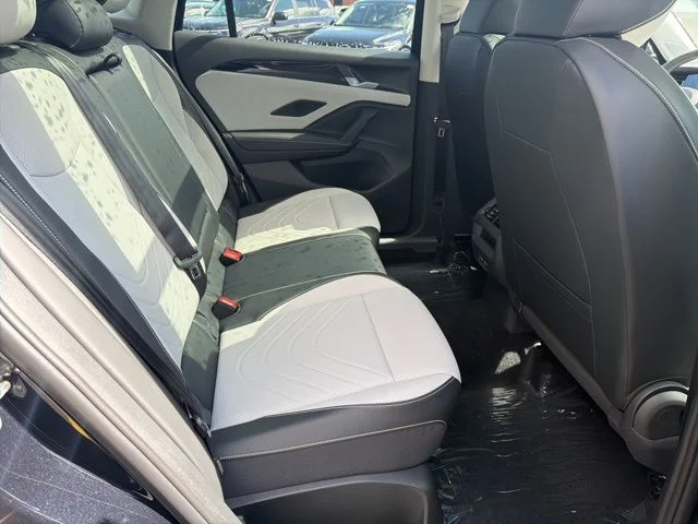 New 2026 Deep Black Pearl Volkswagen 2.0T SE image 26
