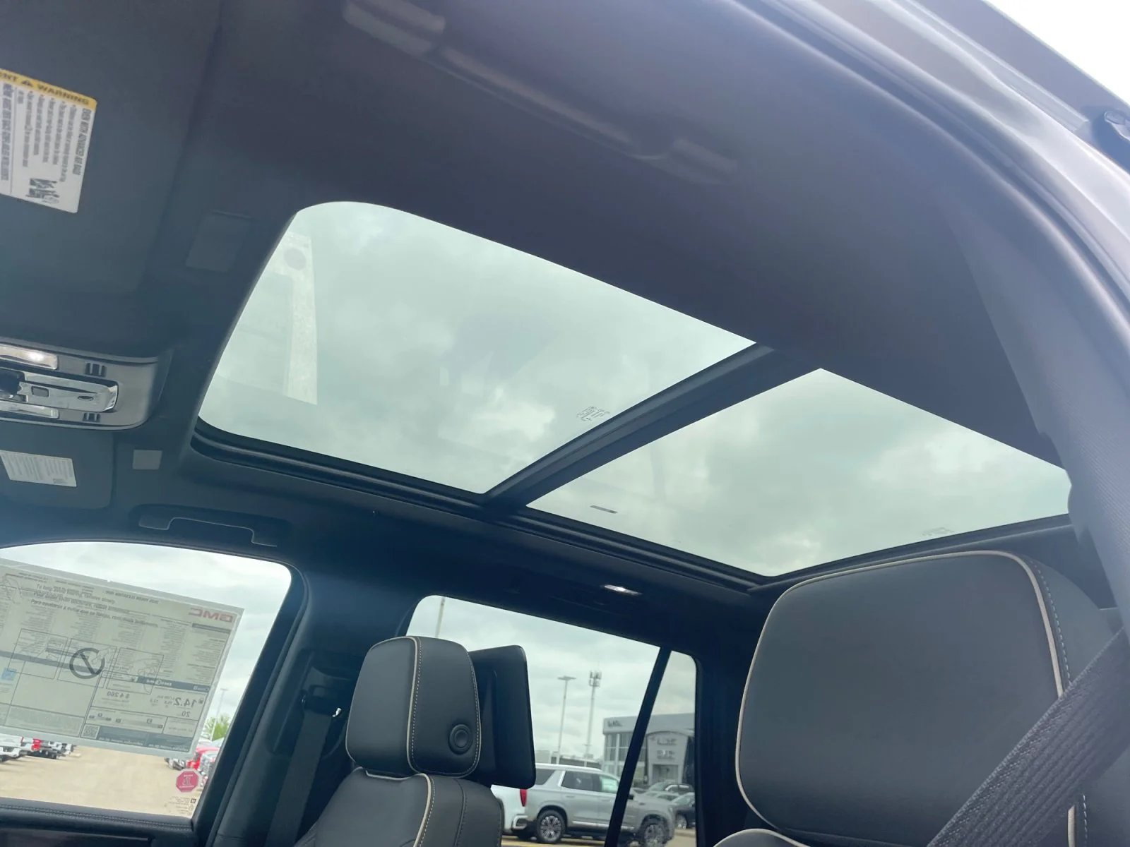 New 2026 Sterling Metallic GMC Elevation image 19
