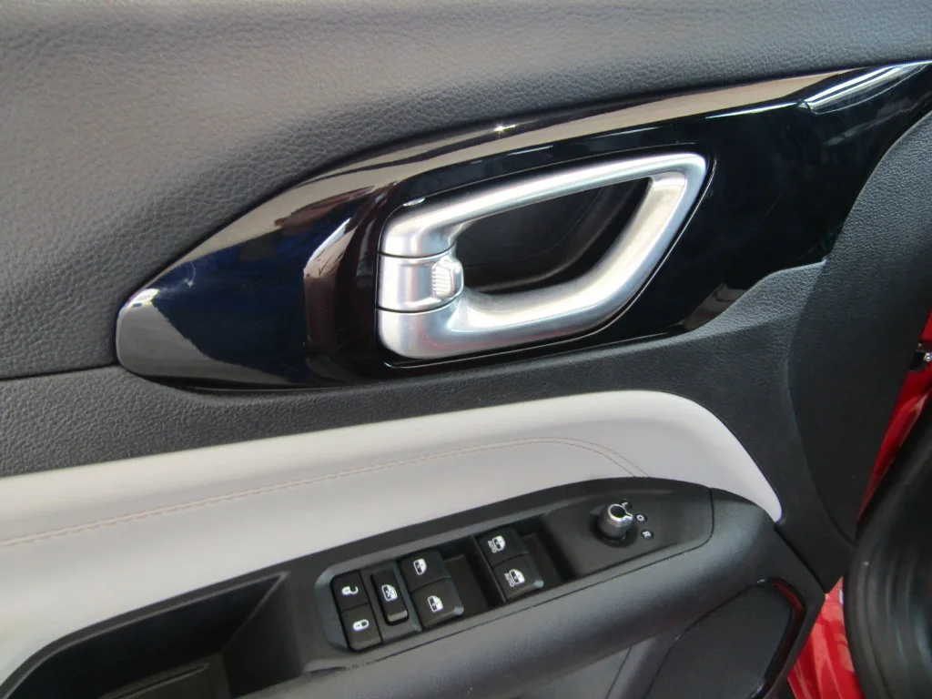 Used 2025 Red Jeep Limited image 21