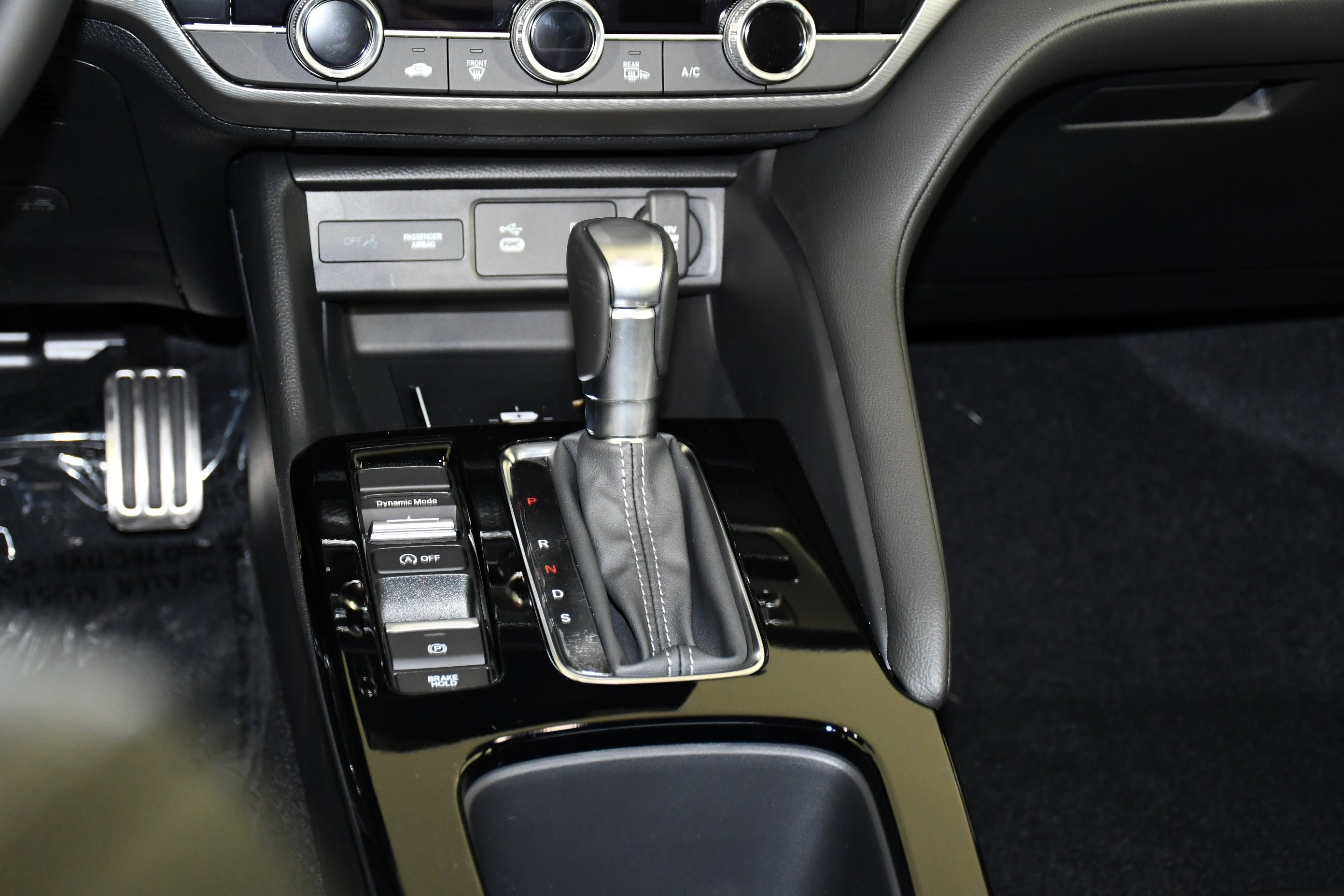 New 2026 Platinum White Pearl Acura w/A-Spec Package image 13